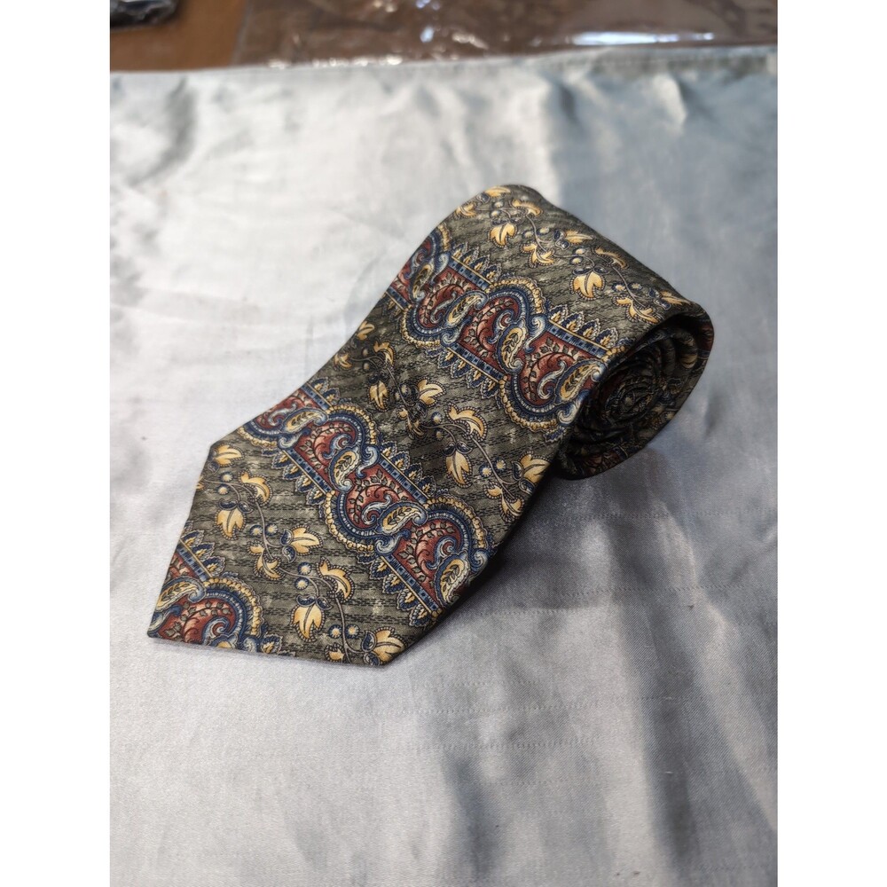 Stafford Executive 100% Silk Paisley Necktie